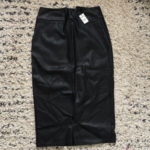 Express NWT Black Faux Leather Pencil Skirt - size 6